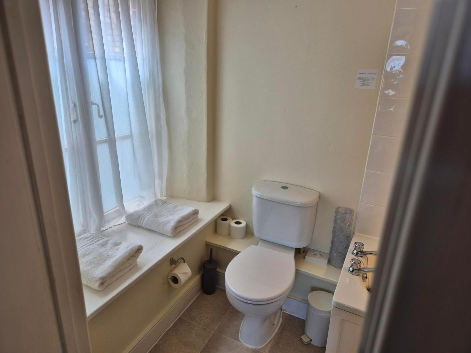 Ring O Bells Bed & Breakfast แชกฟอร์ด ภายนอก รูปภาพ